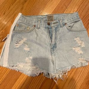 LF DENIM SHIRT W/ SIDE ZIPPER DETAIL